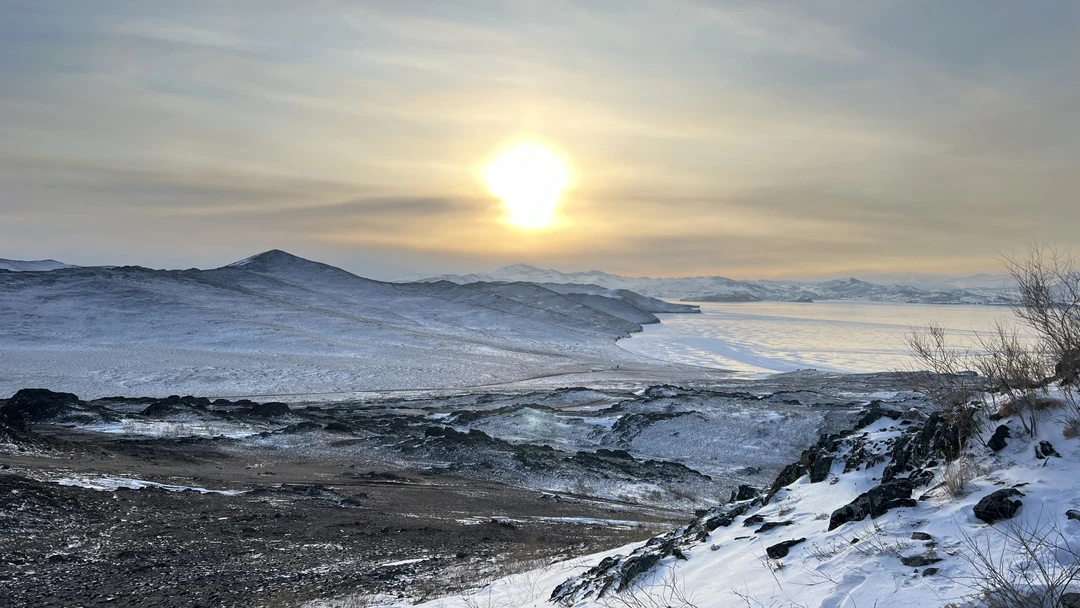 Зимний Ольхон: чистый лёд, пузырьки и гроты (Мария)