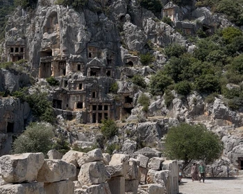 Демре и Мира