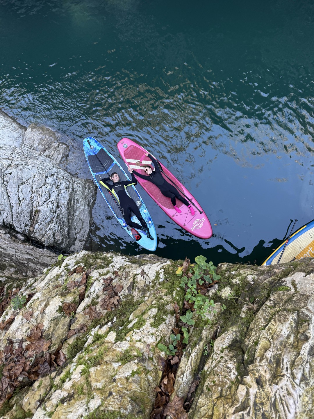 Поехали на экскурсию по каньону в не сезон, было все супер комфортно, не холодно, дают все