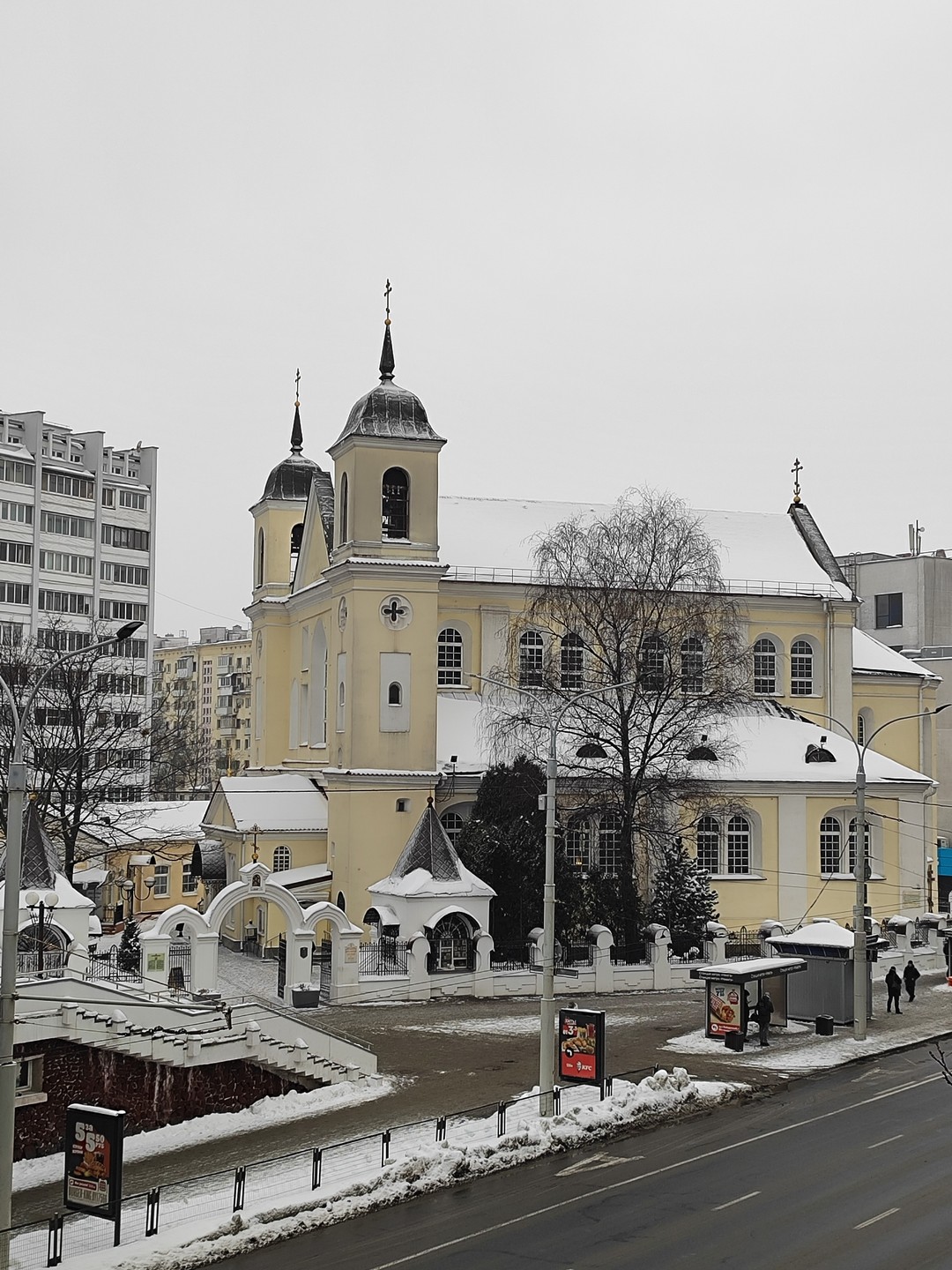 Замечателная экскурсия с замечательным гидом, прекрасно адаптированная к интересам туристов. Спасибо Ярославу, что провел экскурсию, несмотря