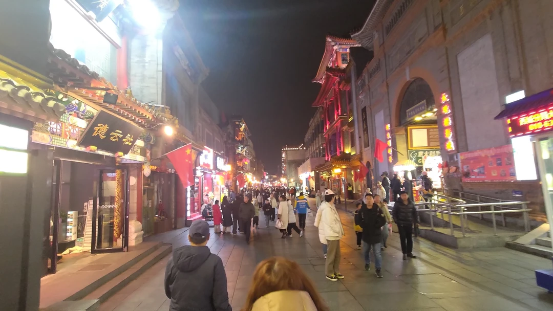 Отличный маршрут, комфортное авто, хороший гид (Антон). Нам все понравилось.