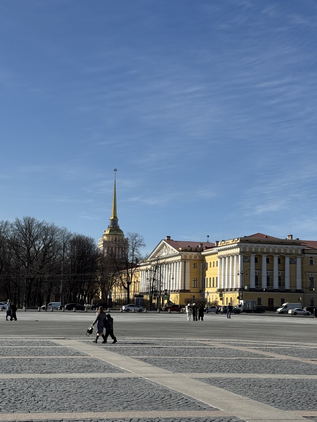 Отлична прогулка по центру Петербурга. Время пролетело как один миг, все было весело, зажигательно, интересно и.
