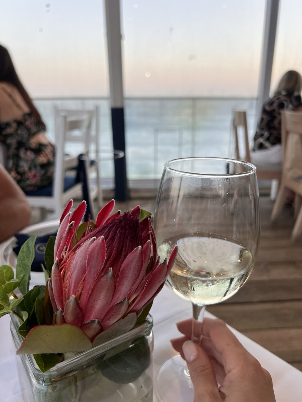 Экскурсию проводил Константин Садченко. Практически 12 часов мы ездили по локациям, и Константин рассказал всю историю