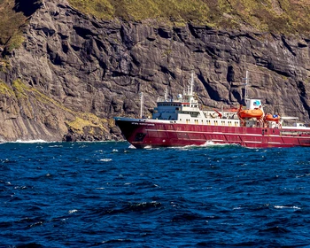 Кунашир и прибытие на Шикотан, закат у Малокурильского маяка