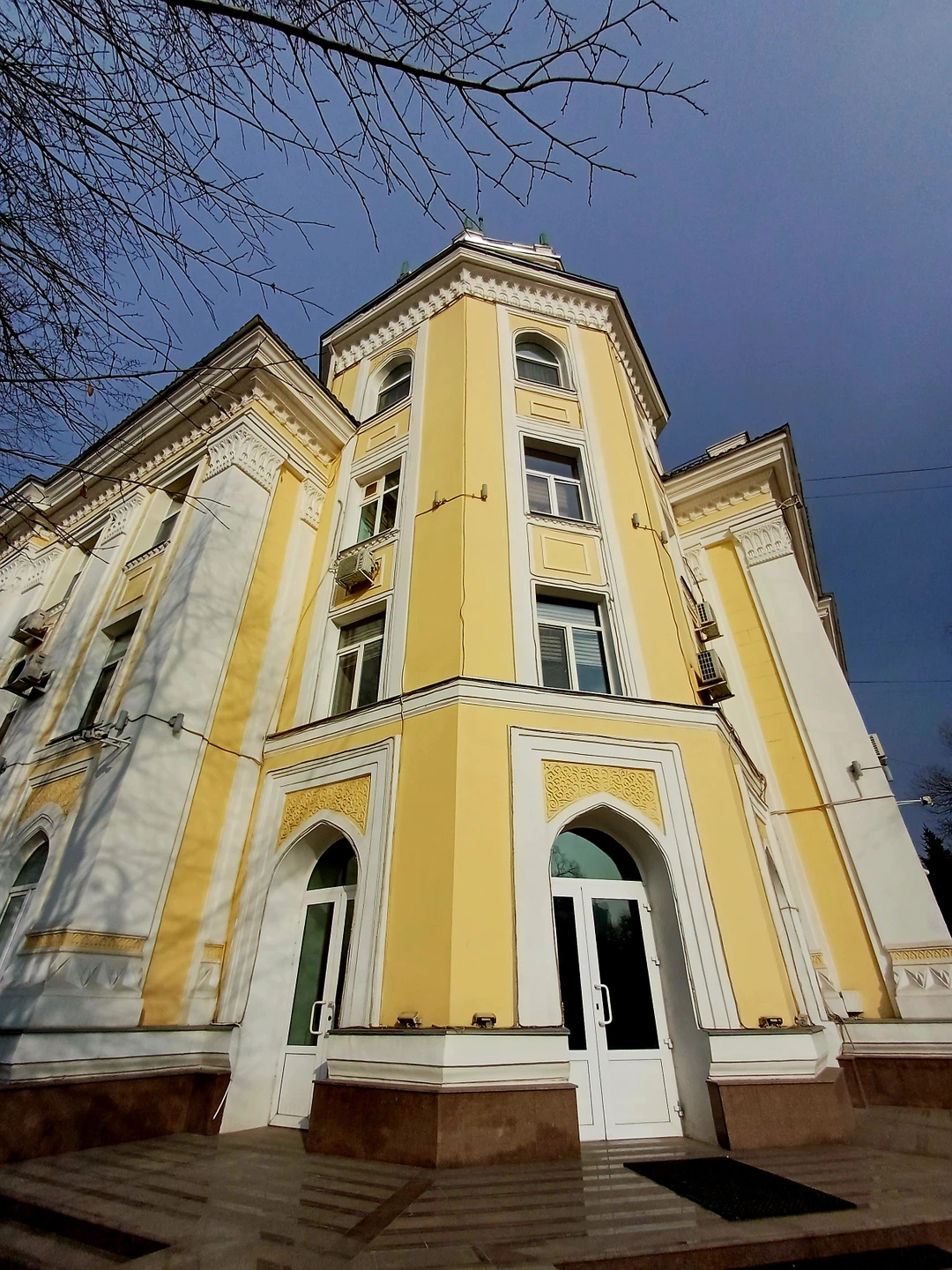 Отличная экскурсия. Пунктуальный и хорошо подготовленный гид -Динара успешно справилась со своей задачей