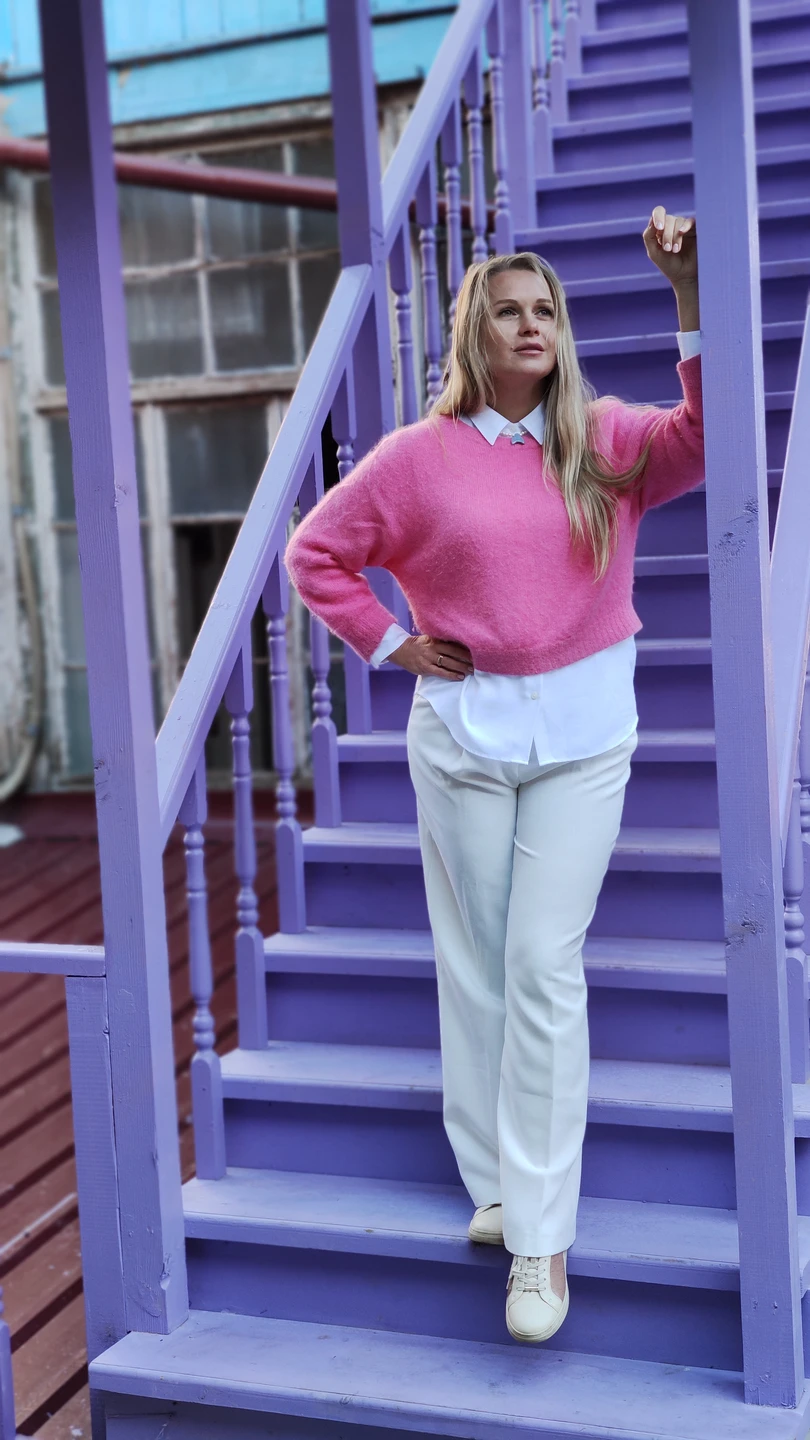 Очень приятная утренняя прогулка с Аленой получилась. Погулять, послушать про Грузию и плюсом еще получить атмосферные