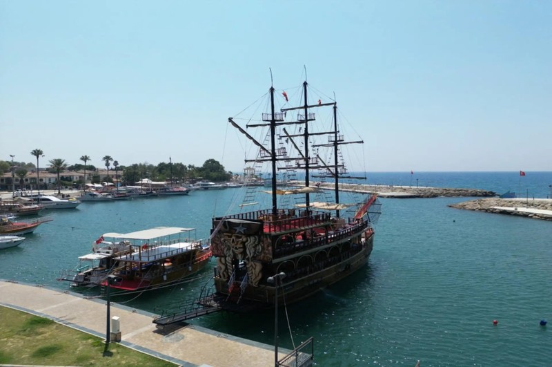 Морская вечеринка в Сиде: яхта, пенная дискотека и купание