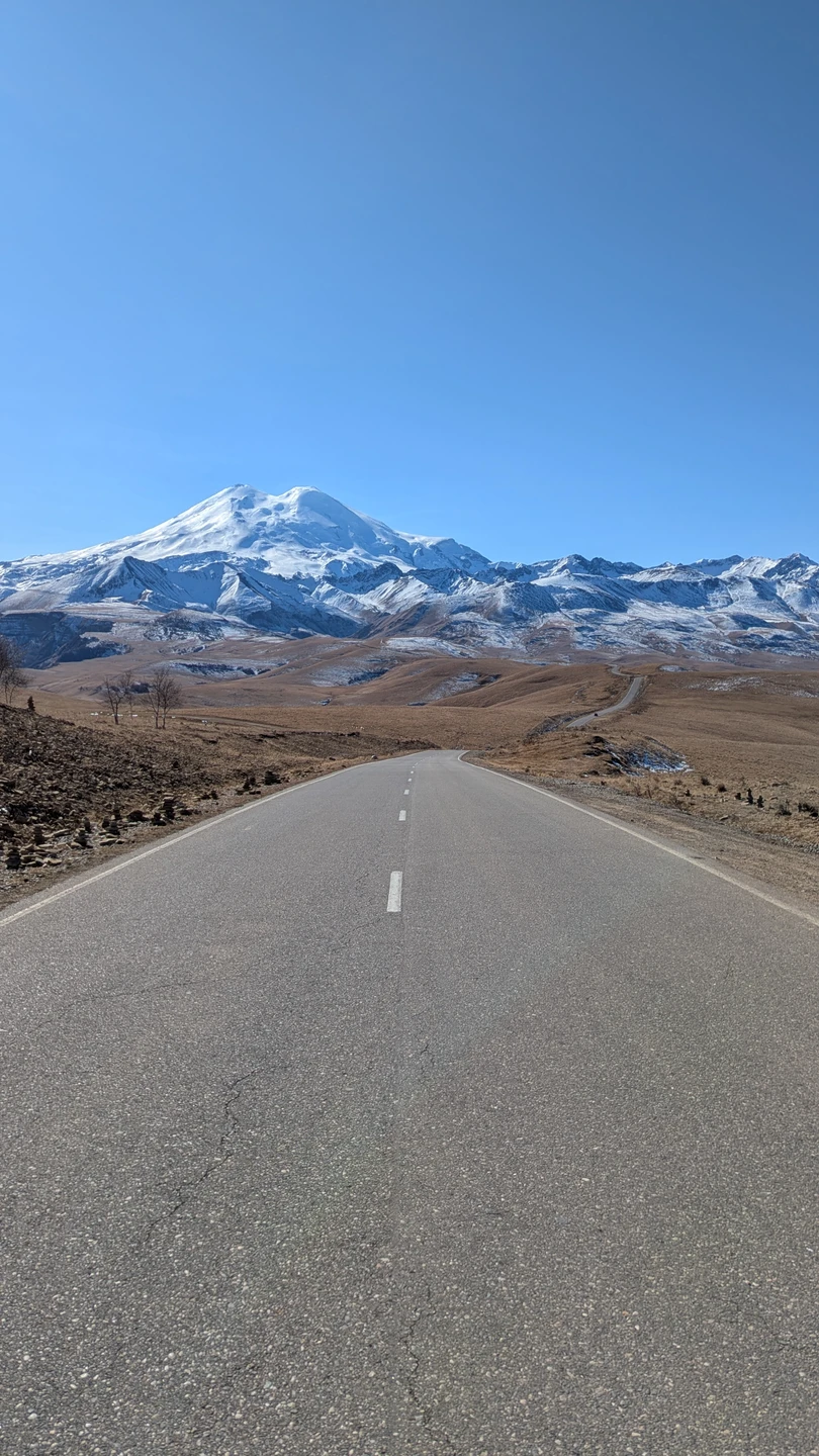 Большое спасибо Денису за замечательную поездку! Мы получили огромное удовольствие от видов, самой дороги и увлекательной