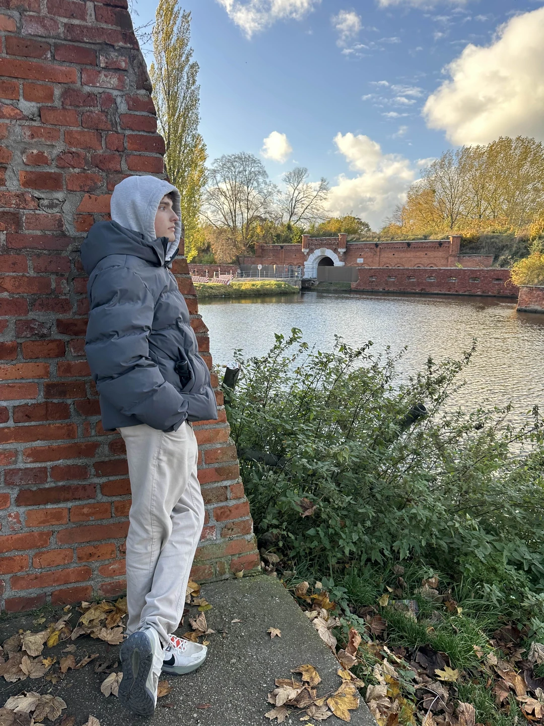 Наш гид оказалась большим знатоком флота и истории Балтийска. Увлекательно, ни слова мимо, прекрасная рассказчица. Очень