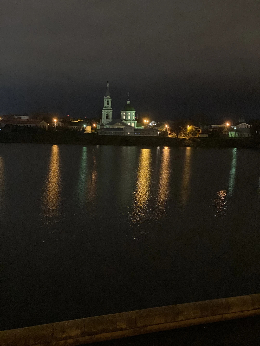 Остались очень довольны экскурсией по Твери, проведенной Александром. Александр - настоящий профессионал, историк по образованию, очень