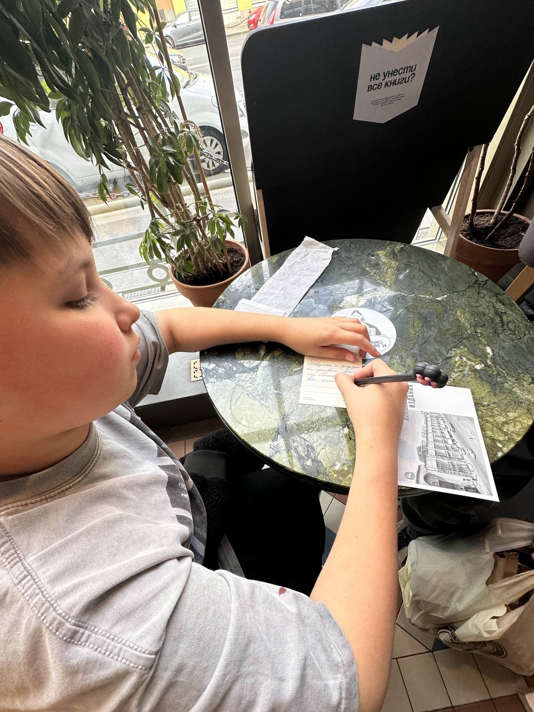 Теплая душевная прогулка. Много интересных фактов о жизни домов, прошлой и настоящей, о людях, живших в