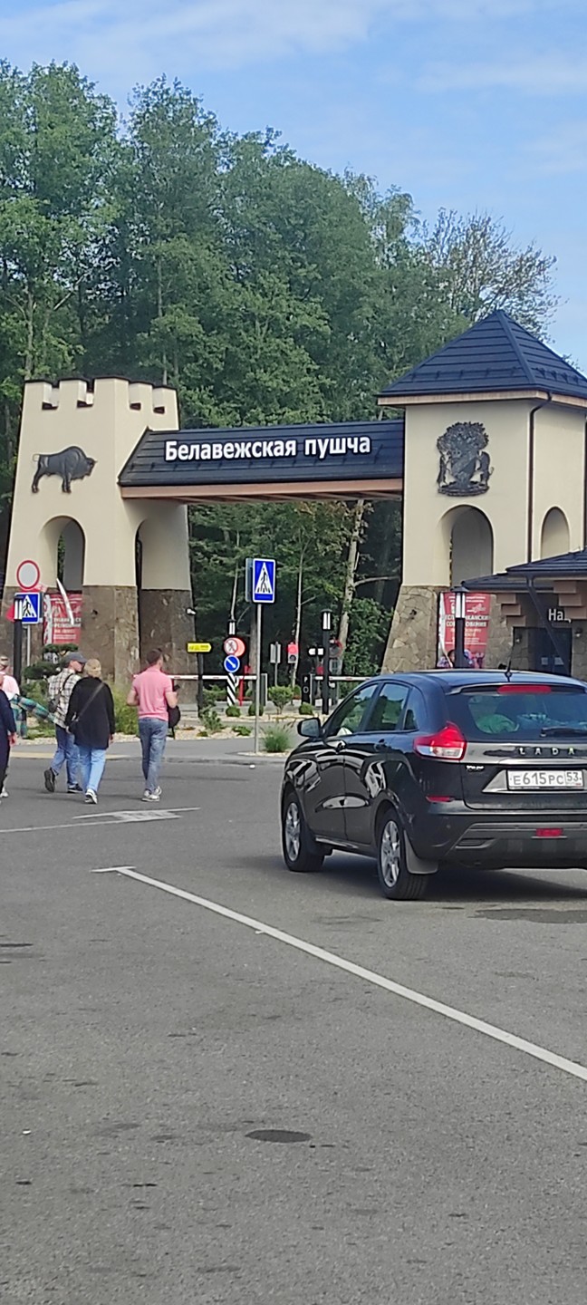 Гид Денис прекрасный рассказчик, подскажет объяснит, направит. Все очень органично и познавательно