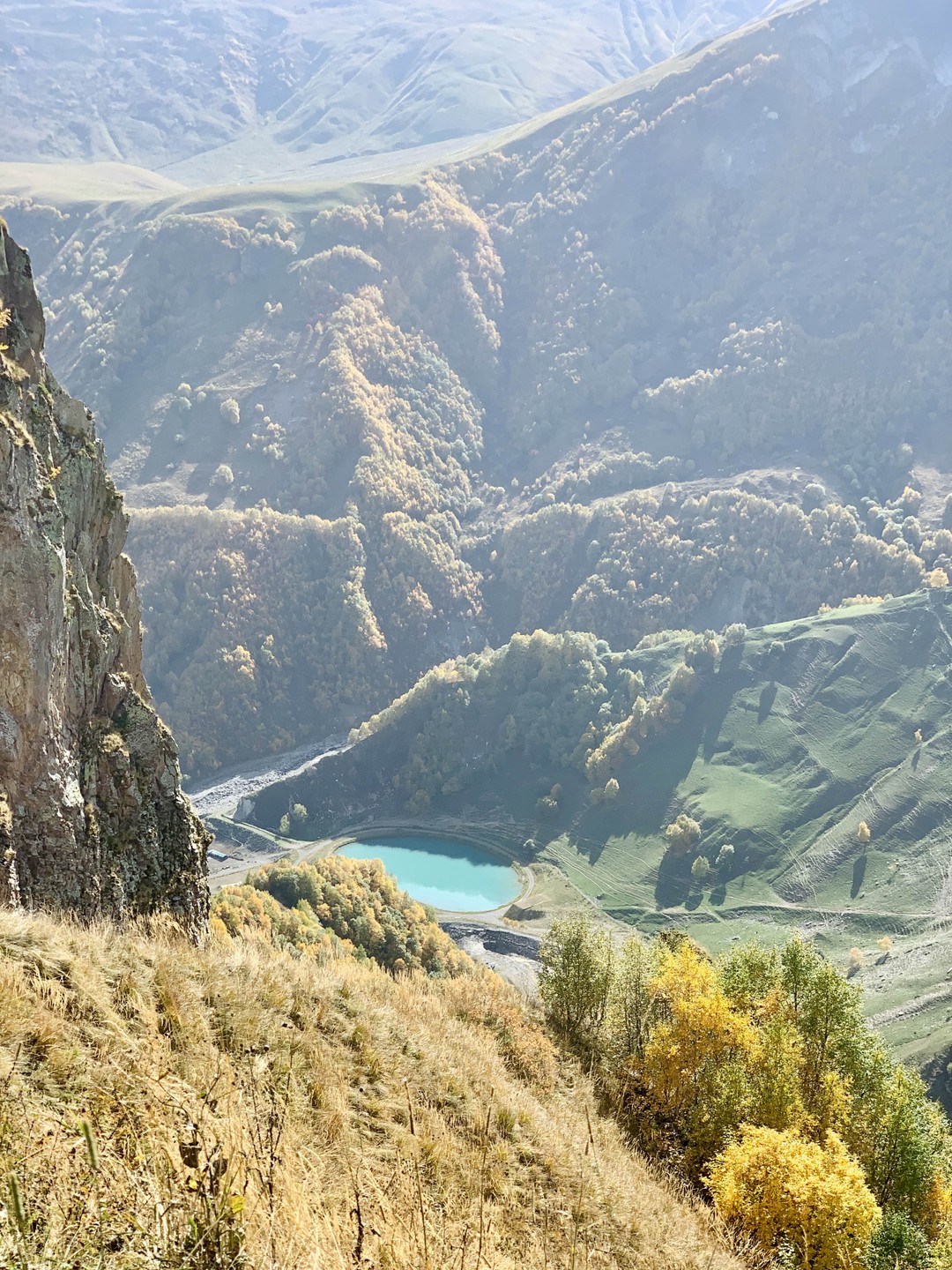 Казбек и Дарьяльское ущелье: Грузия с открытки (Максим)