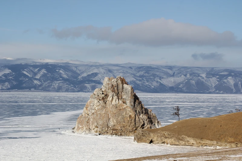 Тур «всё включено» на зимний Байкал: Ольхон, Листвянка, лёд и фольклорная программа