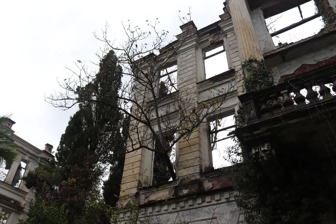 Экскурсия прошла великолепно. Спасибо Гору за интересные рассказы о достопримечательностях, которые встречались на нашем пути, и