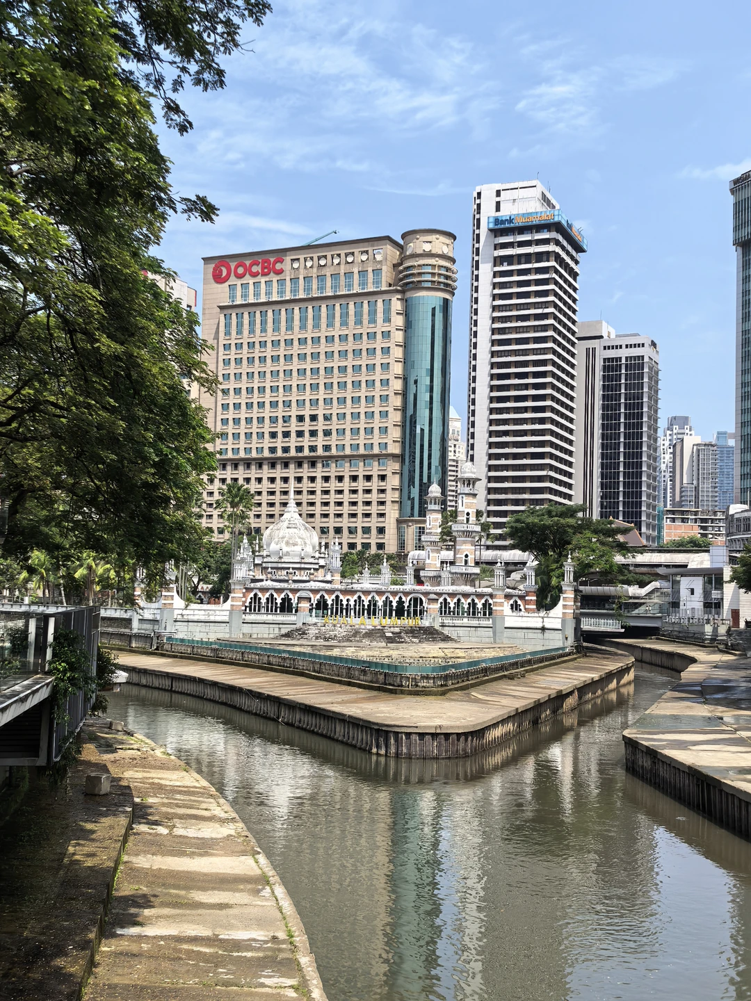 Отличая экскурсия. Прилетели из Паттайи на пару дней в КЛ. В Малайзии первый раз, поэтому посчитали