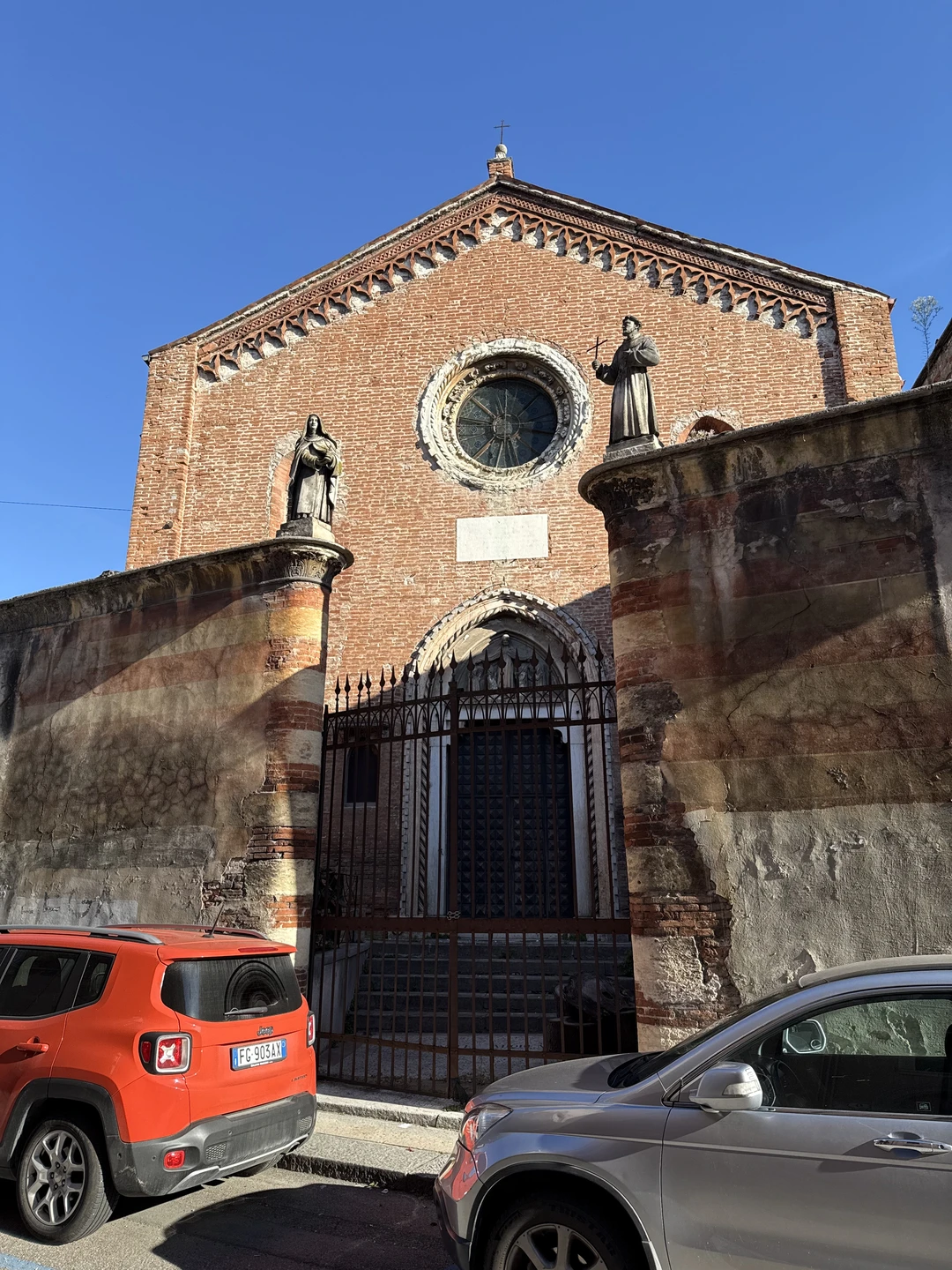 Выбрали экскурсию исходя из положительных отзывов на Евгения, ожидали приятное и веселое времяпровождения в новом городе.