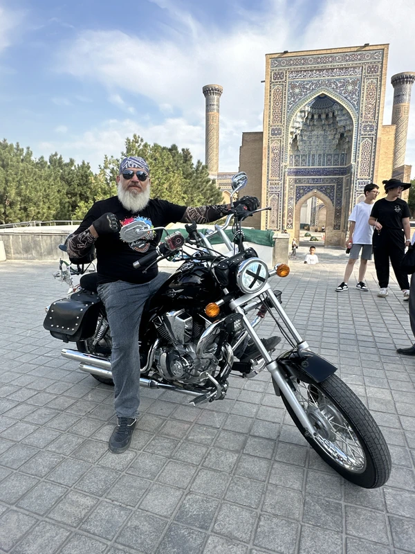 Самарканд с рёвом мотора: прогулка на мотоцикле
