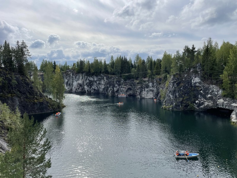 Из Петербурга - в горный парк «Рускеала» и к водопадам (всё включено)