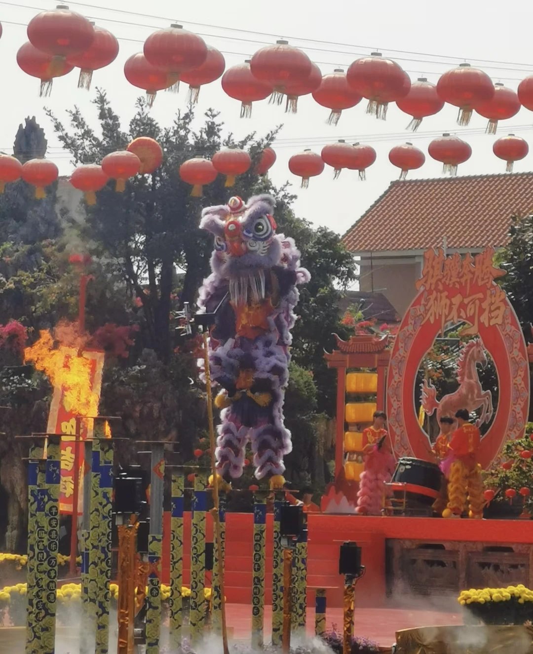 Мы посетили Гуанчжоу во время Китайского Нового года, и это стало незабываемым опытом. Наш гид Тимур