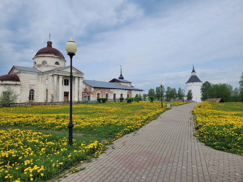 Вдоль по Гостинодворской улице