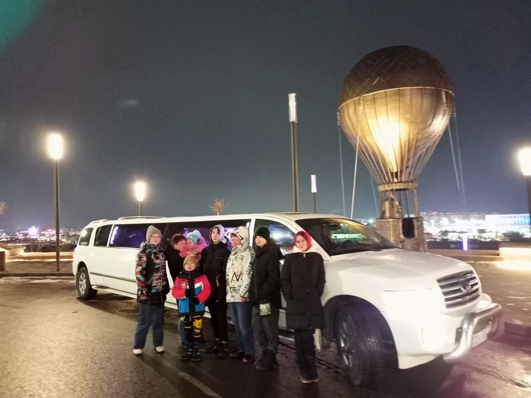 Лучше подбирать водителей,чтобы не огрызались и прислушивались к гиду. А так все замечательно