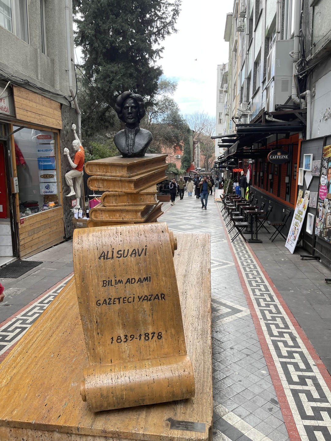 Прогулка-квест по самобытному Кадыкёю (Виктория)