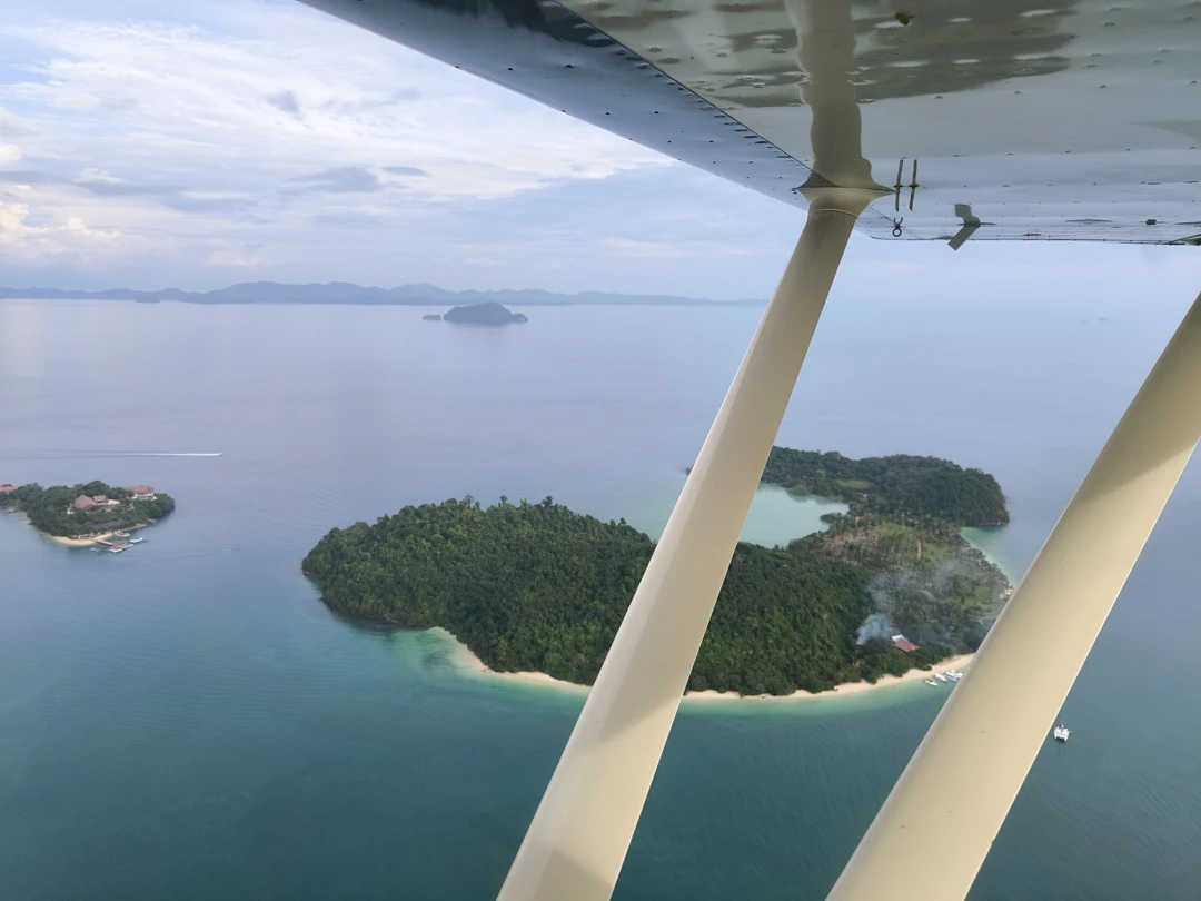 Идея полета-просто классная тема. Вид сверху прекрасен. Спасибо за организацию данного вида отдыха!