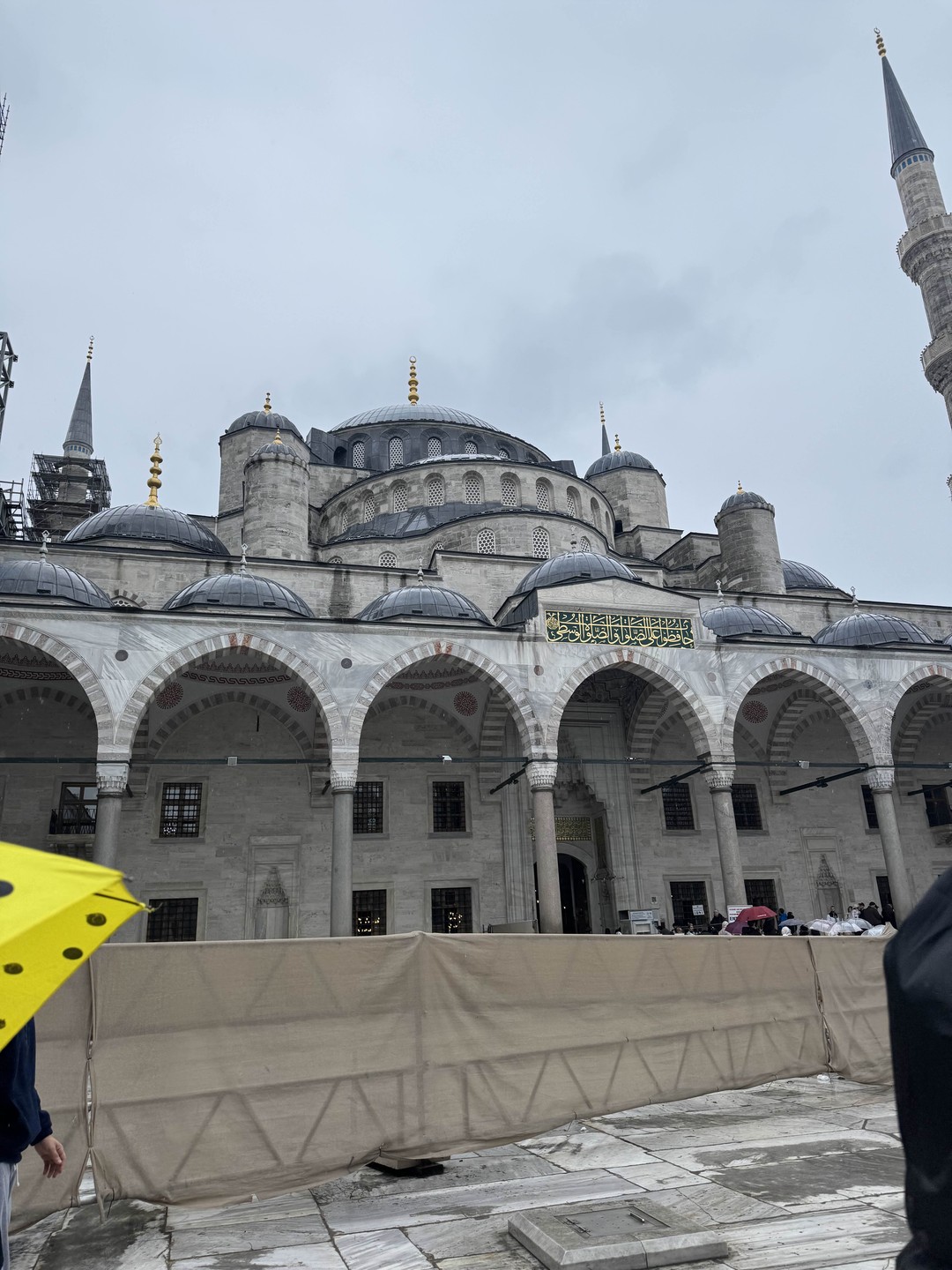 Экскурсию вел Атаджан — всё очень понравилось. Отлично говорит по-русски, объясняет понятно и интересно, на все вопросы подробно отвечал.