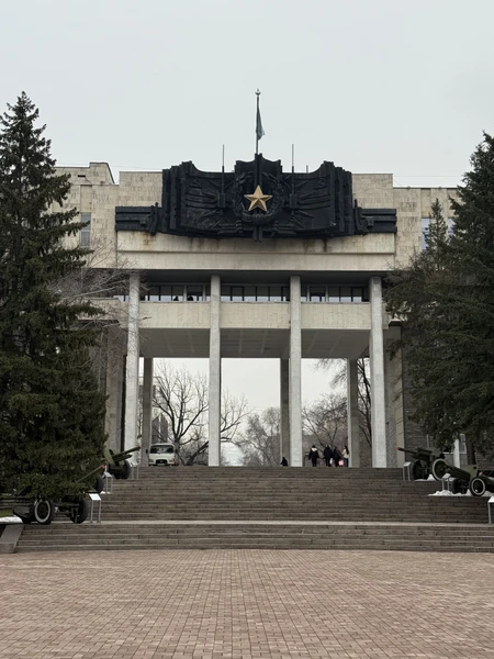 Большое спасибо Светлане. Экскурсия была интересная, отвечала на все интересующие вопросы. Что очень приятно, Светлана заботливо