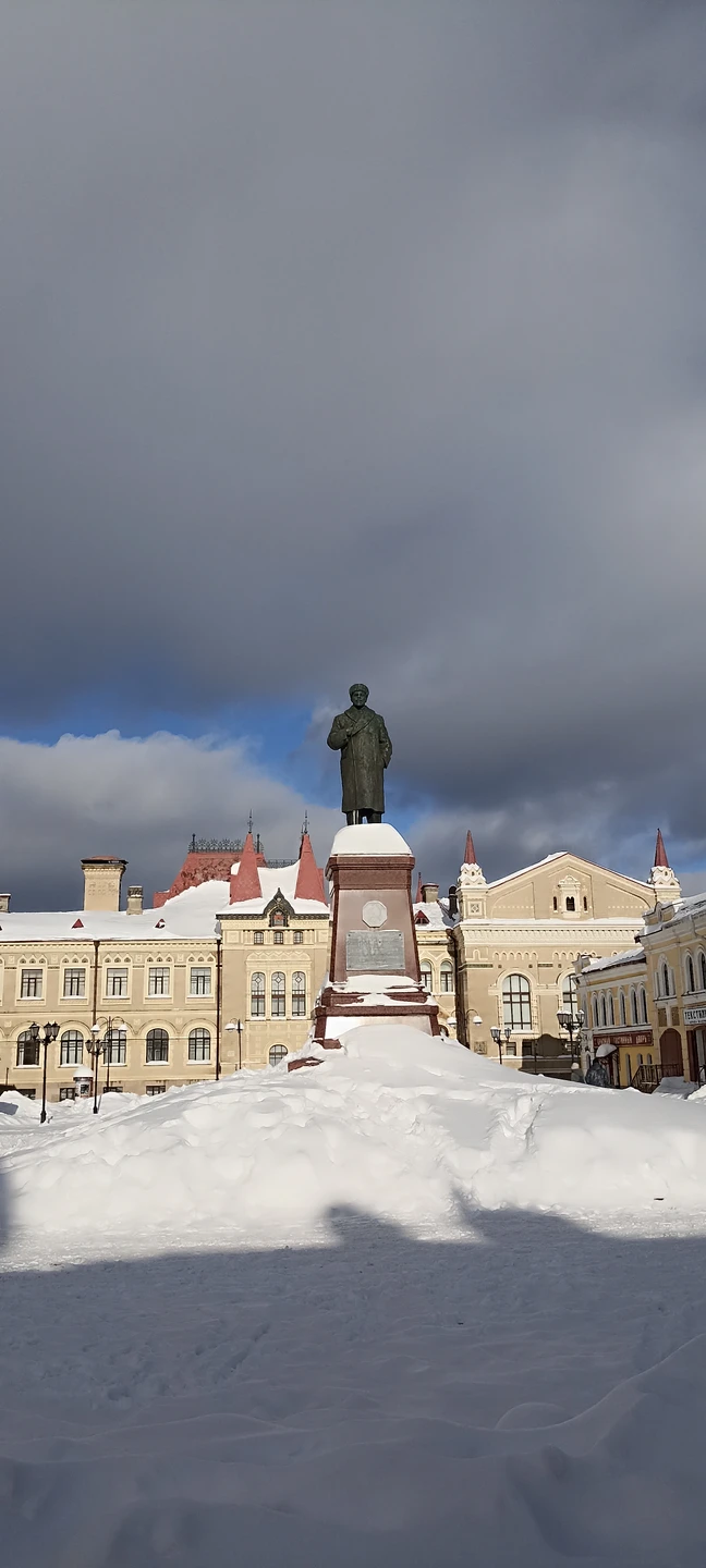 Анатолий, огромное спасибо за прекрасную экскурсию! Отдельная благодарность за посещение музея-макета "Молога" — это было очень
