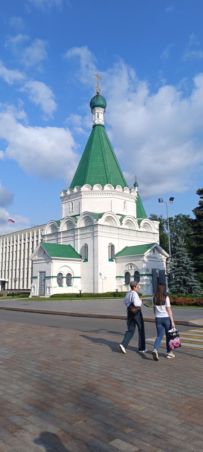 Сегодня Николай провел замечательную экскурсию для нашей семьи. Мы были вчетвером с детьми 11 лет. Экскурсия