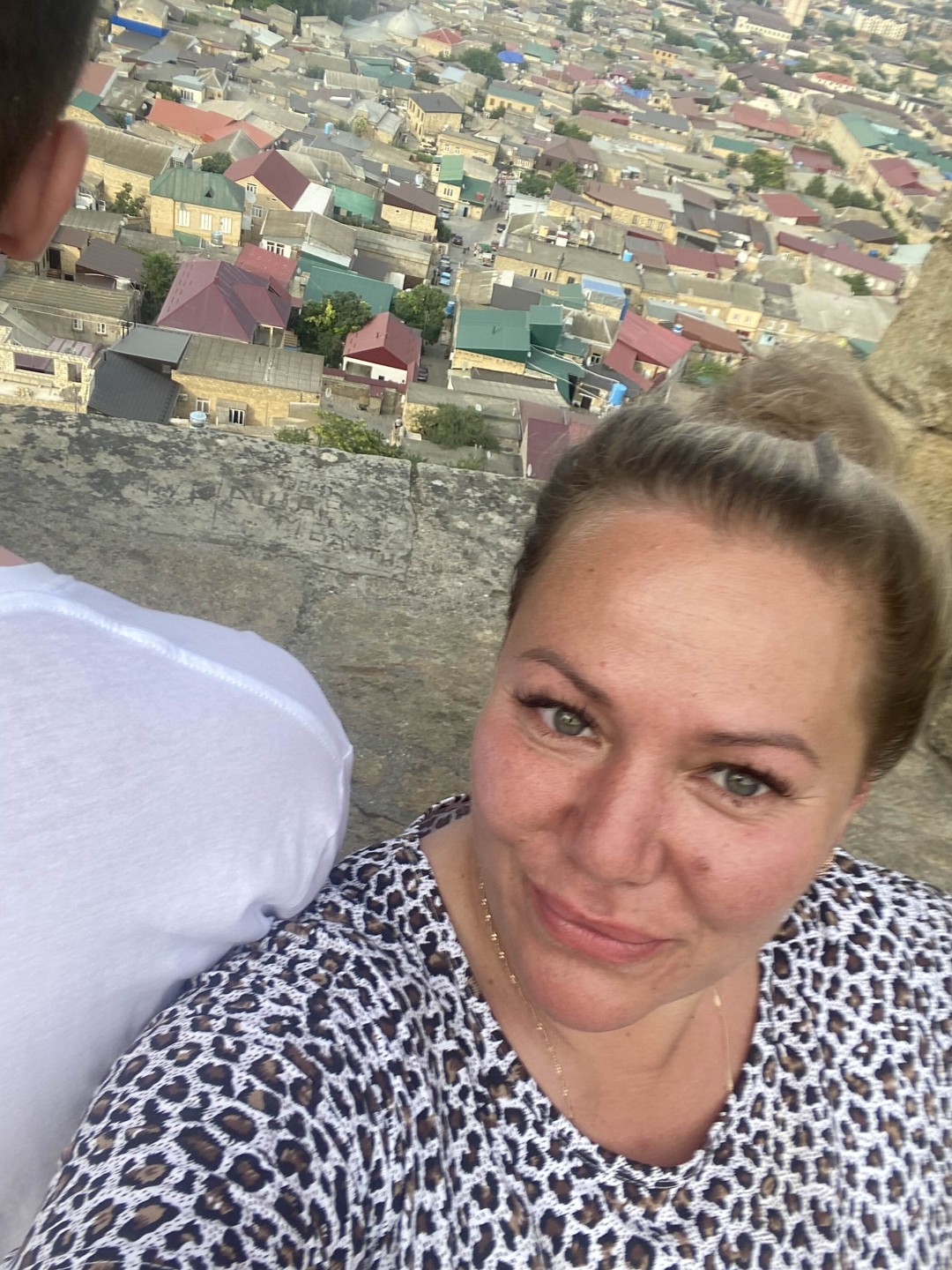 Хочу поделиться впечатлениями от экскурсии в Дербент, это было потрясающе!! Гид Шамсудин очень интеллигентный и грамотный