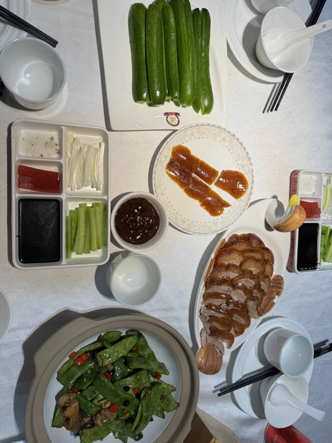 В целом отличная поездка, прекрасно организована, все четко и продумано. Прекрасный сервис и комфортабельная машина. Чайная