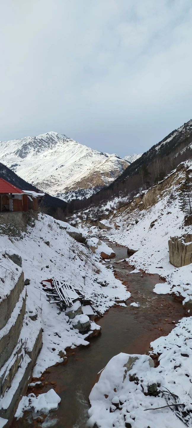 Уже не первый раз обратились к Альберту за турпоездкой по Кабардино-Балкарии, решили на Эльбрус, всё пошло