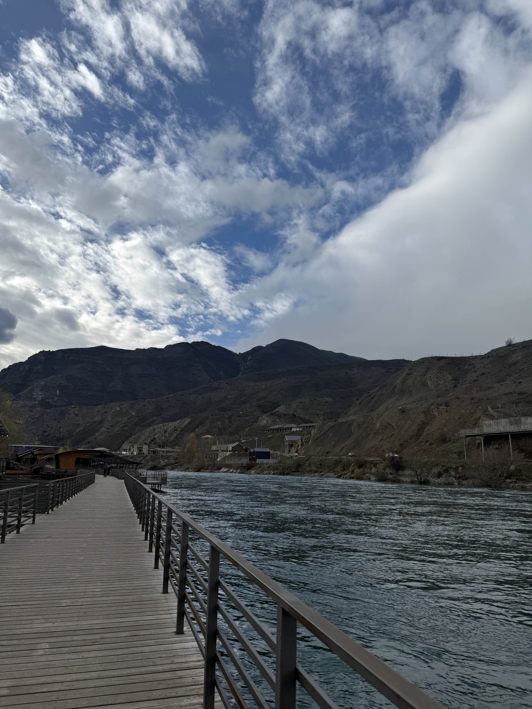 Лучшая экскурсия, я в восторге 🔥 гид Тимур лучший, все очень интересно рассказывал, показывал🙏🏻 после экскурсии