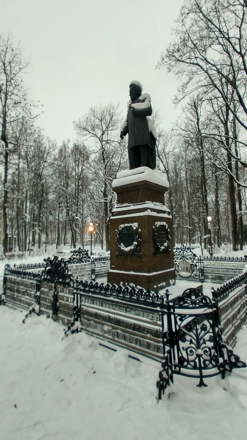 Отличная экскурсия! Погода конечно была морозной и снежной, но Михаил устраивал нам небольшие "прогрева", не останавливая