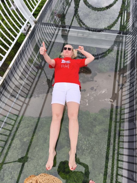 Заказали экскурсию еще с России, успешно прошла предоплата через карту, прибыли на лайнере, Синду встретил нас