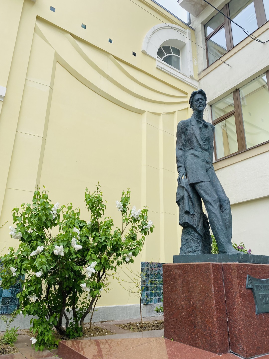Чудесная, теплая и доброжелательная атмосфера, спасибо Лилии, понравилось детям и взрослым, выполняли задания дружной командой, познавательно