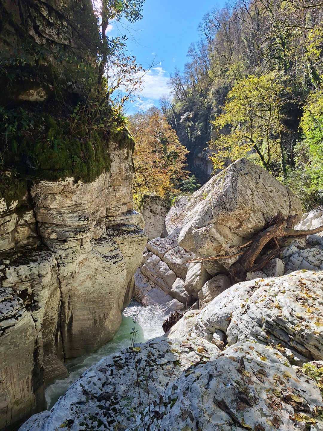 Добрый день, всем! Я впервые была на треккинге с дочкой. Сразу напишу, что нам очень понравилось!
