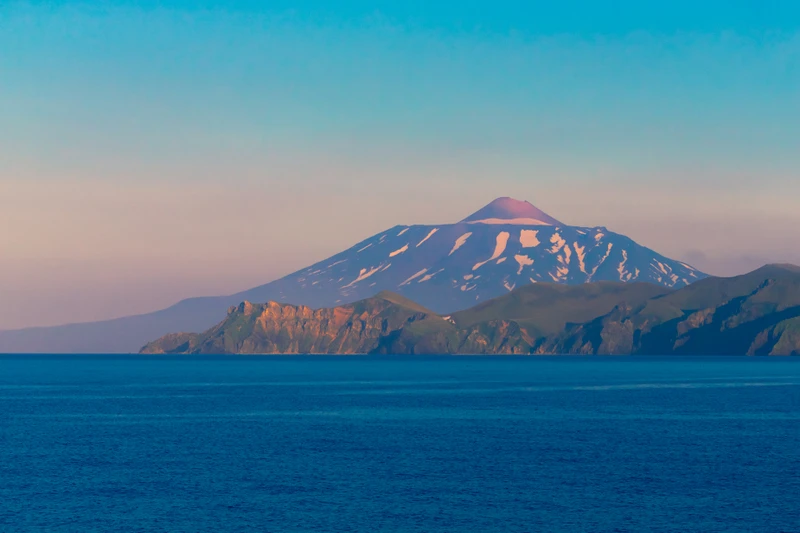 Дальневосточные приключения: тур по Кунаширу и Шикотану с восхождением на вулкан Тятя