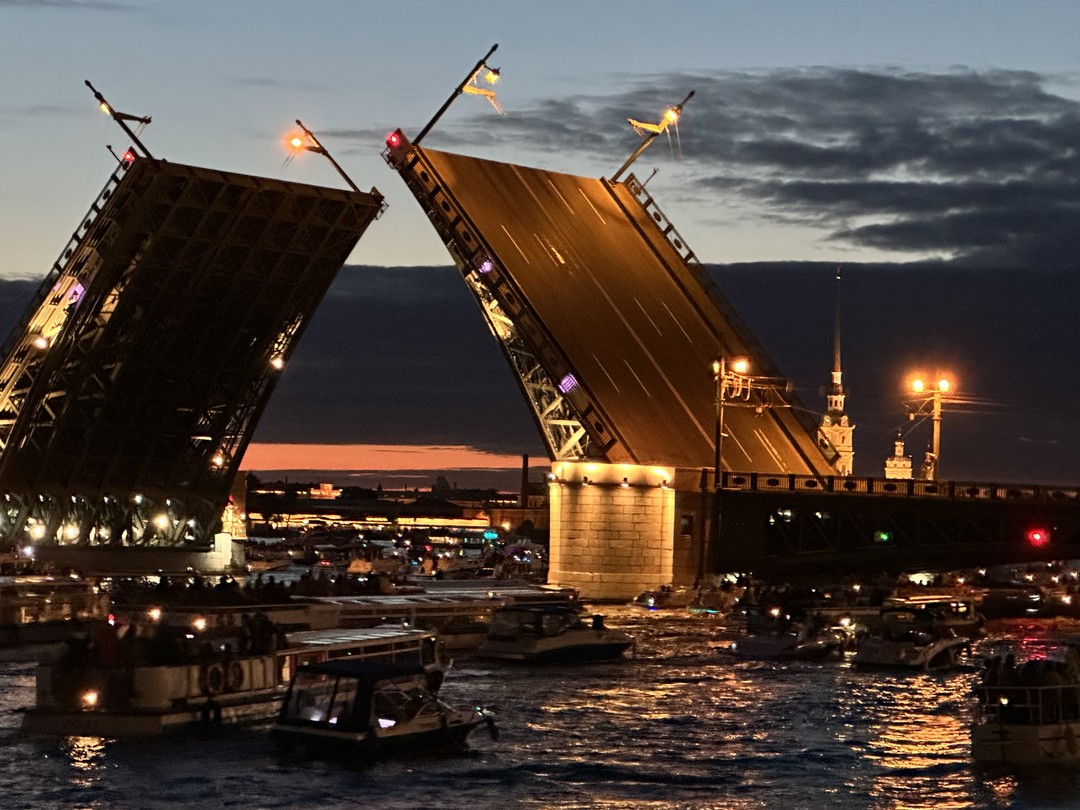 Романтика белых ночей и разводных мостов (Оксана)