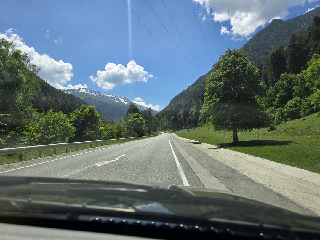 Организация немного хромала. Организатор позвонил только в 20 часов (при том что выезжать надо было в