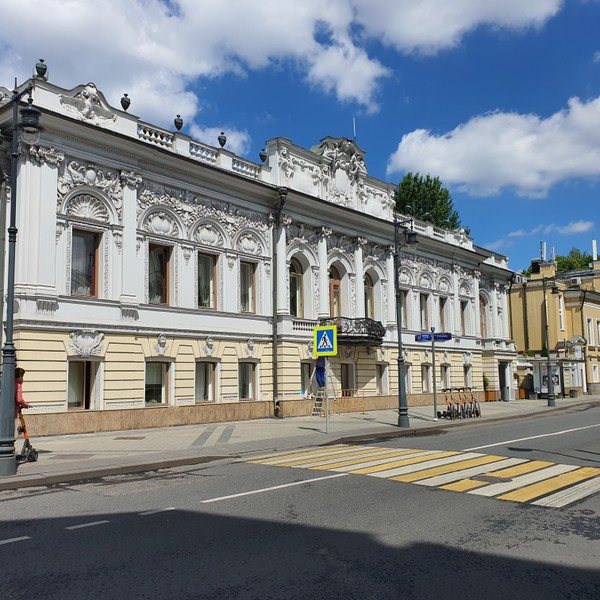 Фото - Экскурсия: "Золотой век Пречистенки"