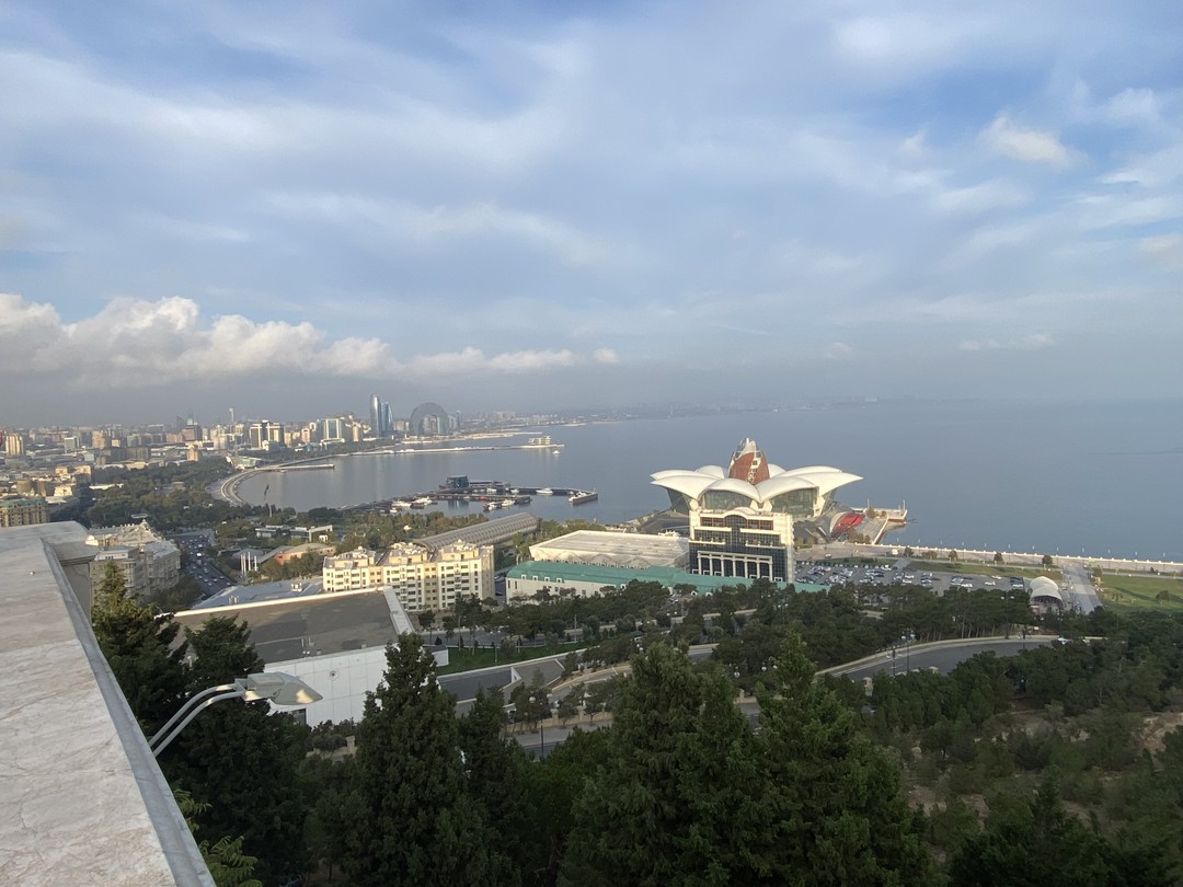 Огромное спасибо Шахину за встречу в аэропорту и экскурсию!