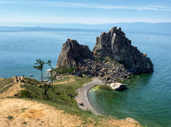Переезд на Ольхон, экскурсия к мысу Бурхан и скале Шаманке