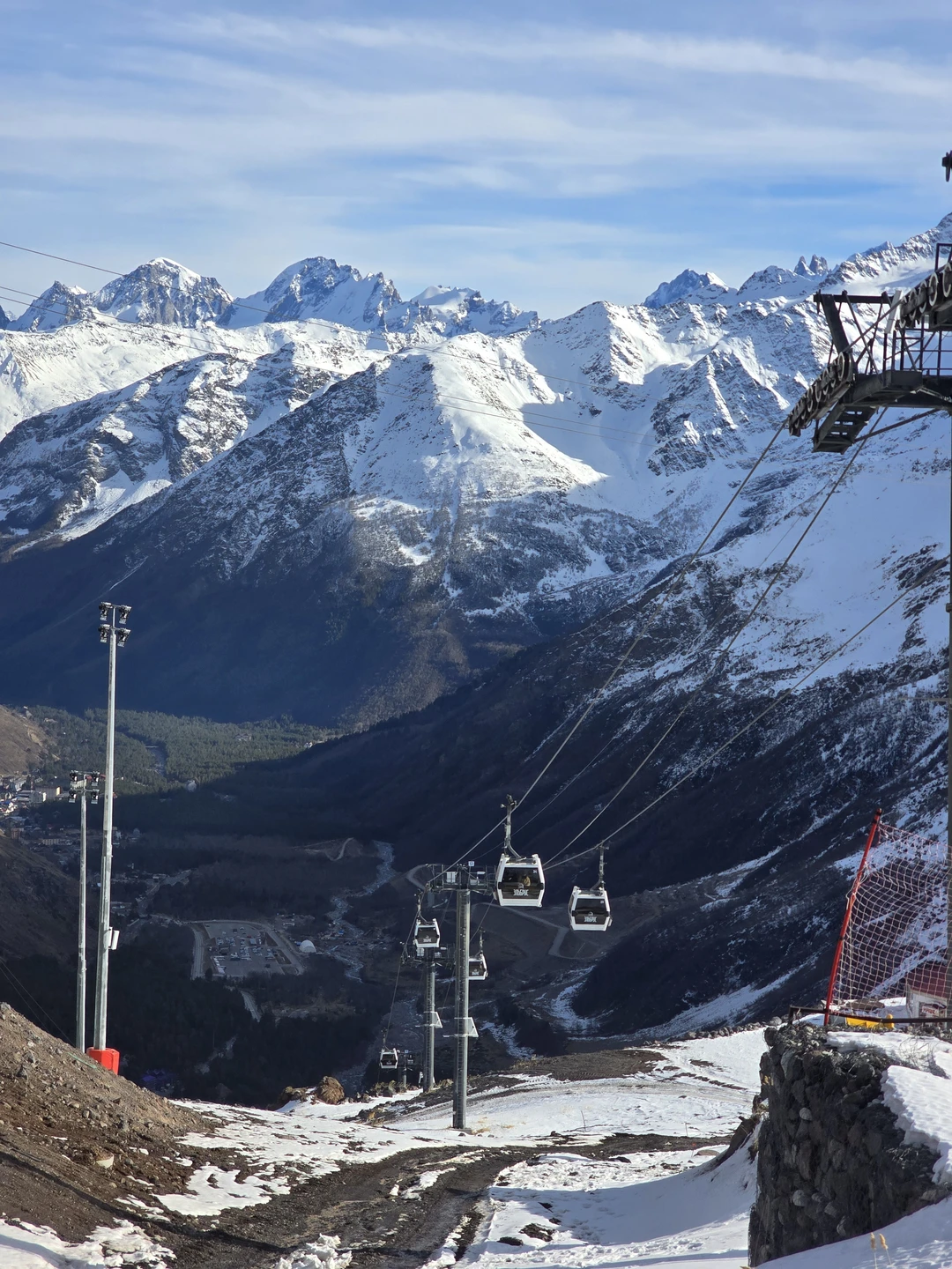 Спасибо за экскурсию Вадиму. Было очень много интересной информации, и много потрясающих пейзажей. Советую!