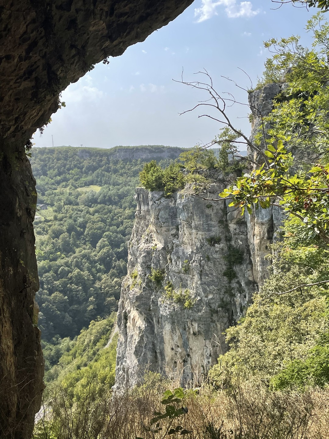 Недавно я вернулась из путешествия в Имеретию и до сих пор под приятным впечатлением! Гид Максим