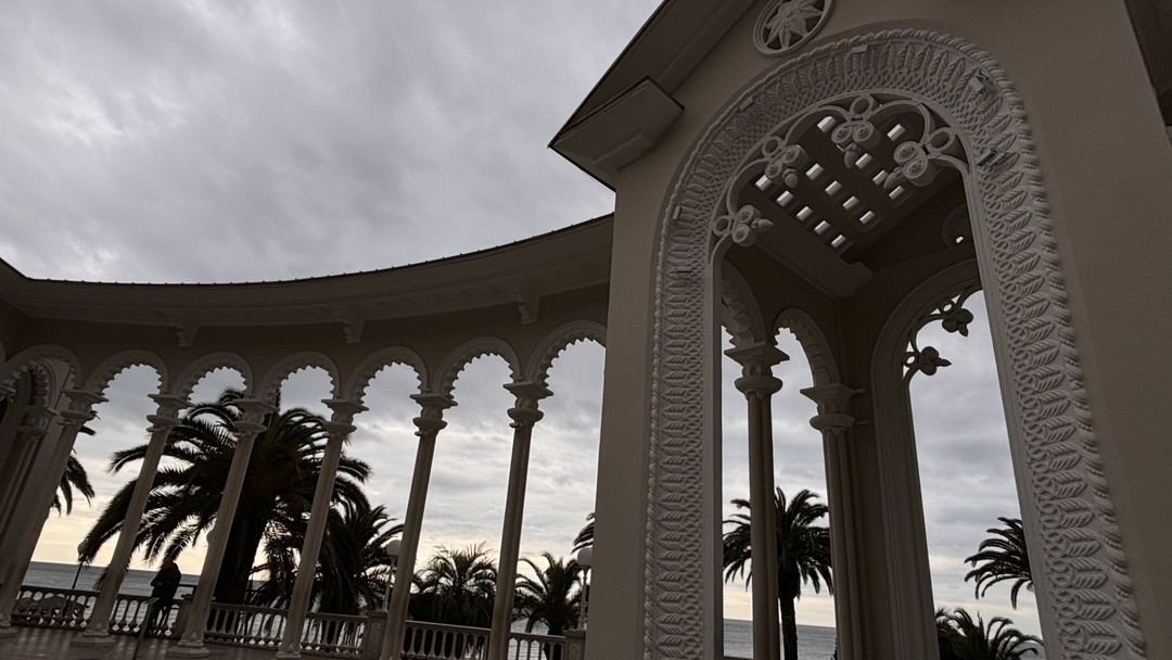 Групповая экскурсия по солнечной Абхазии (Dina)