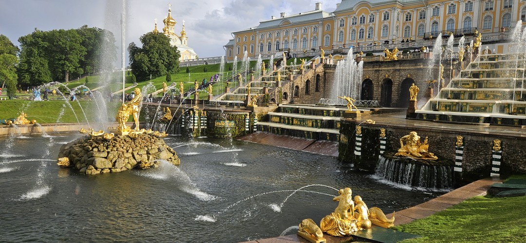 В Петергоф на скоростном судне: экскурсия по Нижнему парку и Большому дворцу (Сергей)